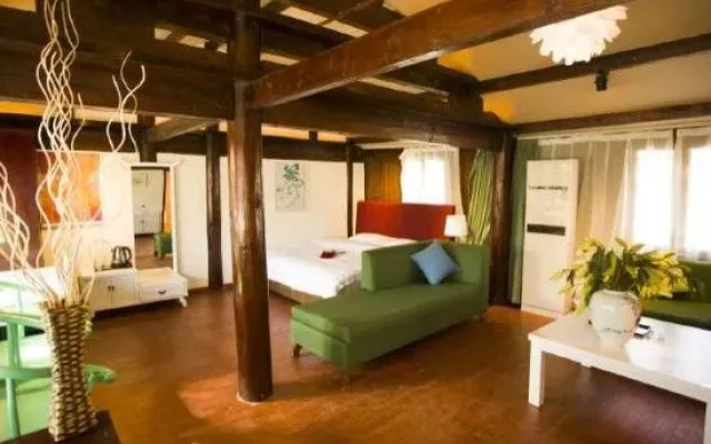 Lijiang Wu Courtyard Gardens Resort