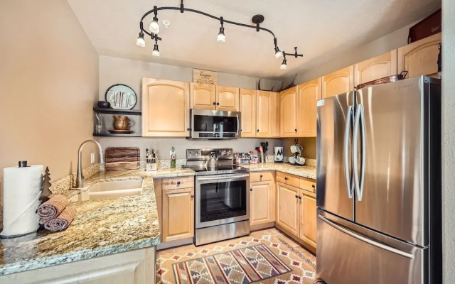 5959 Hidden River Lodge 2 Bedroom Condo