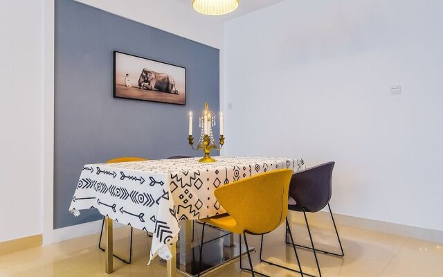 Locals Boutique Apartment Jiuzhou Port.7