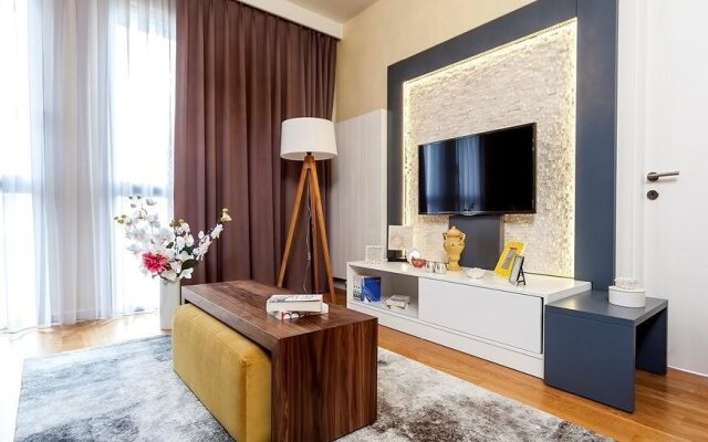 Mera Suites