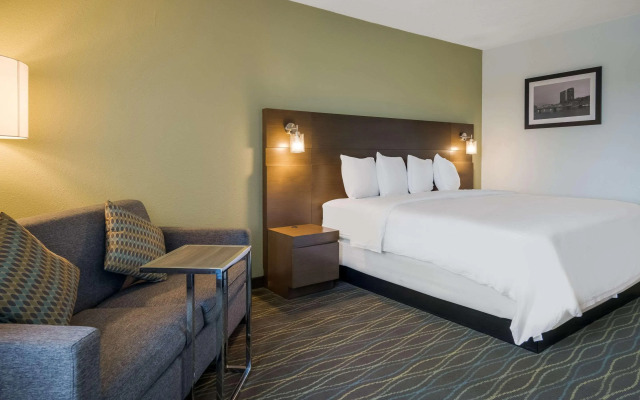 Radisson Hotel Grand Rapids Riverfront