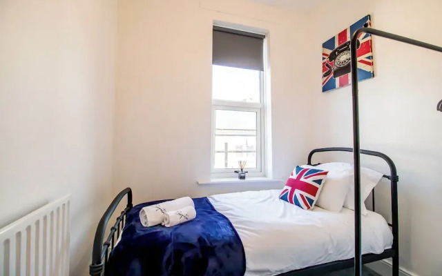 Stylish 3-bed Flat in South Shields