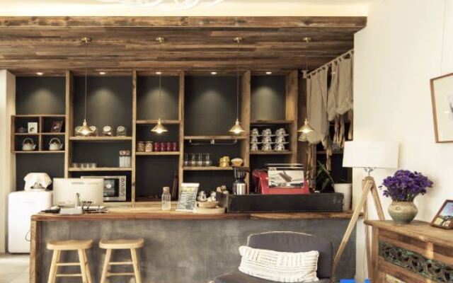 Xingyi Yunqi No.1 Inn (Xia Nahui Branch, Wanfenglin Scenic Area)