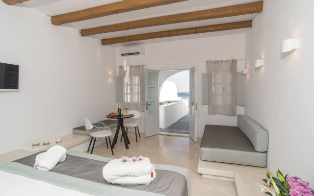 Oia Suites