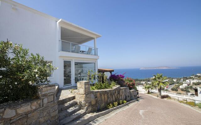 Amazing Duplex House With Sea View in Bodrum