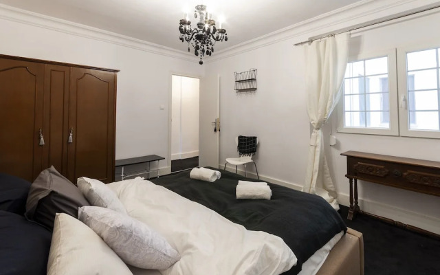 Samba in Gandia With 3 Bedrooms and 1 Bathrooms