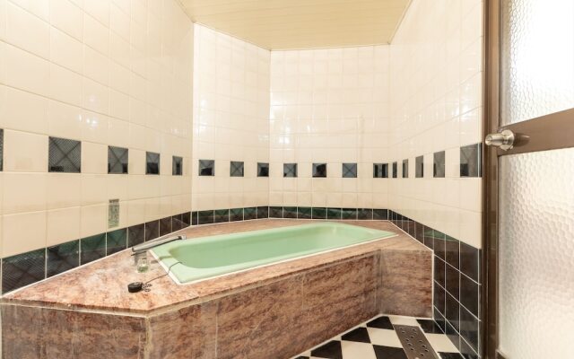 OYO Hotel Tatsuyoshi Osaka Sennan