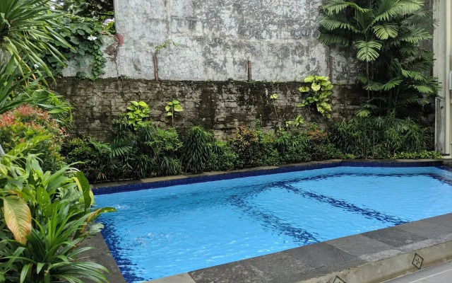 Chic Home Kemang by FLAT06