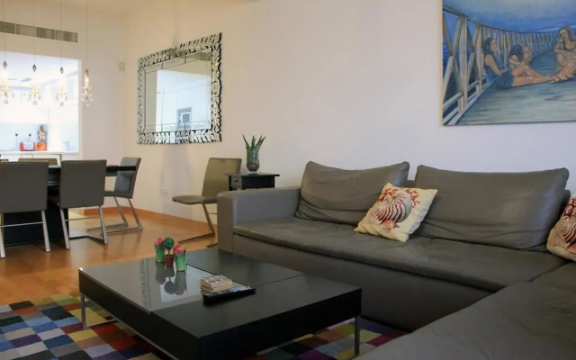 Finikoudes Luxury Apartments