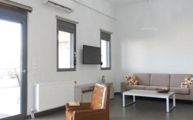 Theania Luxury Apartment