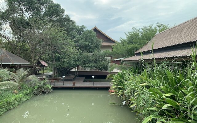 Ban Suan Bang Toei Homestay