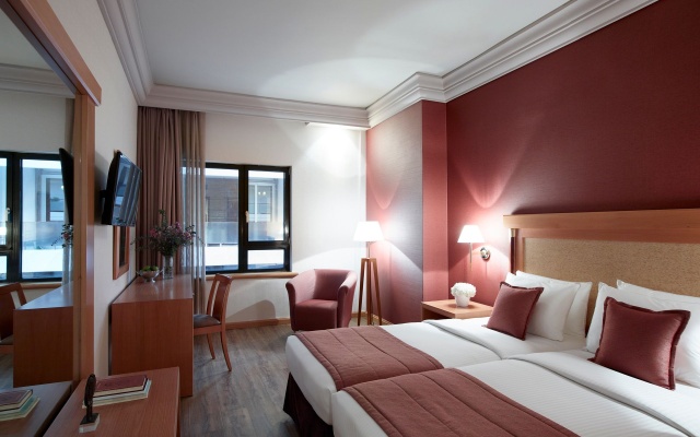 Classic Double room (full double bed) (queen size bed)