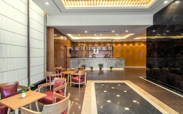 Ease Hotel Shanghai Songjiang College Town Happy Valley