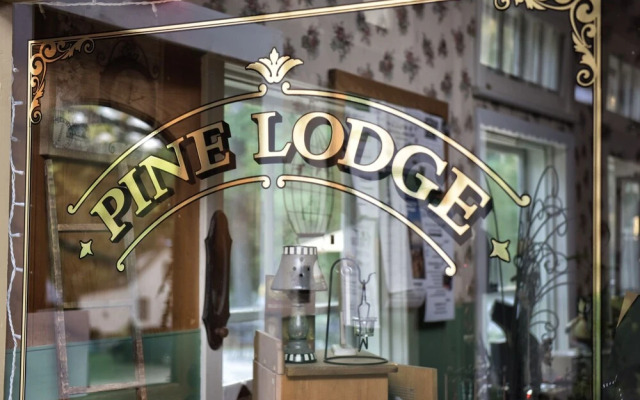 Pine Lodge
