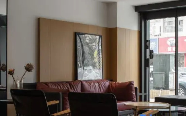 Renshou Nanyue Design Hotel (Renshou Wanda Plaza store)