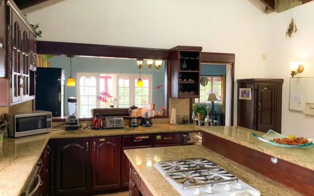 Russell Villas Garden House
