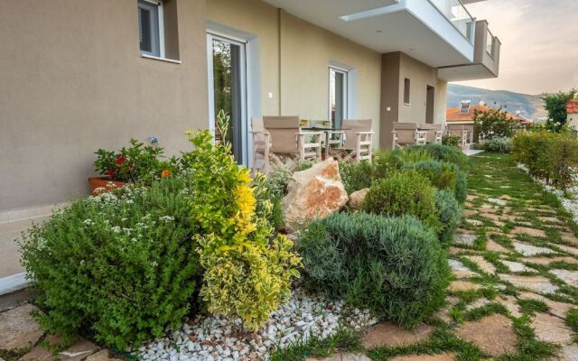 Lagaria Hotel & Apartments