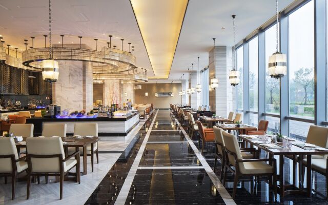Sheraton Langfang Chaobai River Hotel