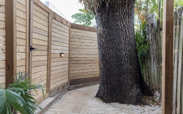 The Grandview Collection - Newark