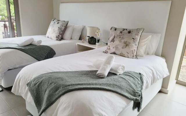 Cheerful 3-bedroom home in Zimbali Wedge Estate