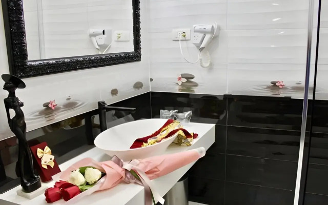 Galeria Valeria Seaside Downtown - MAG Quaint & Elegant Boutique Hotel