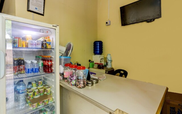 OYO 92322 Hasan House SyariahNearPelabuhan Feri Harbor Bay
