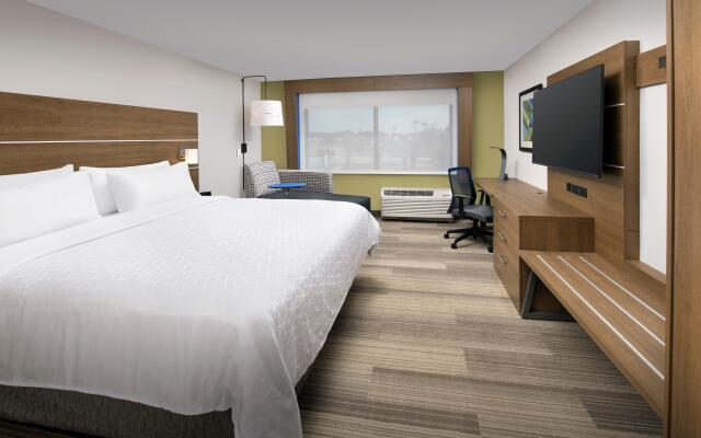 Holiday Inn Express & Suites Kingsland I-95-Naval Base Area by IHG