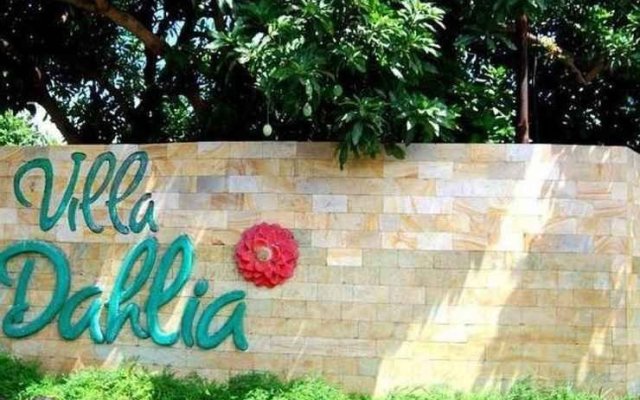 Villa Dahlia Resort