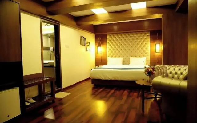 Hotel Reyansh Grand