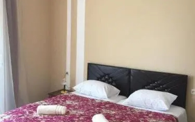 Semeinyi Otel V Kobuleti