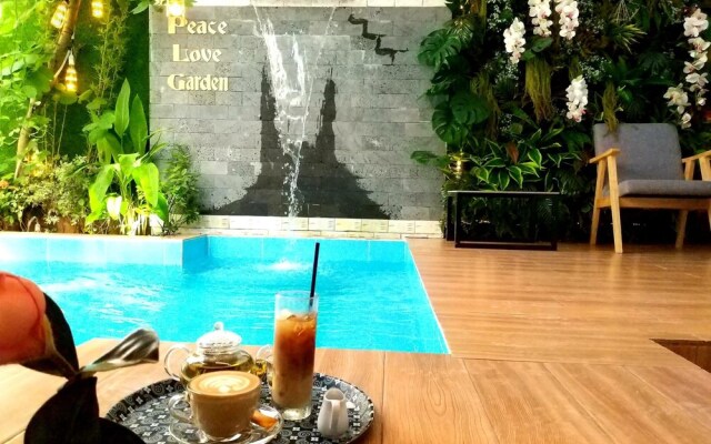 Little Garden Hostel