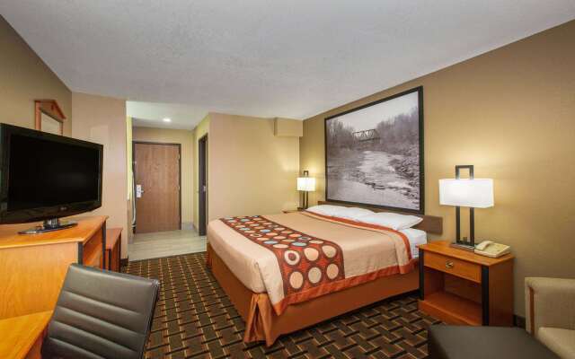 Super 8 by Wyndham Ottawa