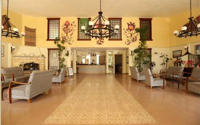 Mavruka Hotel