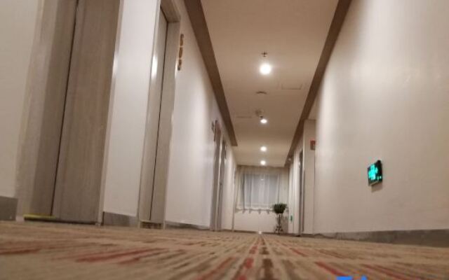 Grace Inn Hotel (Jinan Railway Station Square)