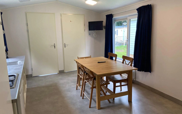 Well-maintained chalet with WiFi, not far from Amsterdam