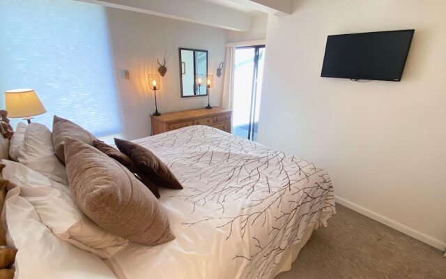 #001 Vail International