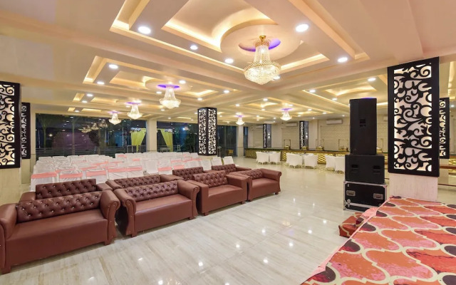 Fabhotel Shiv Palace