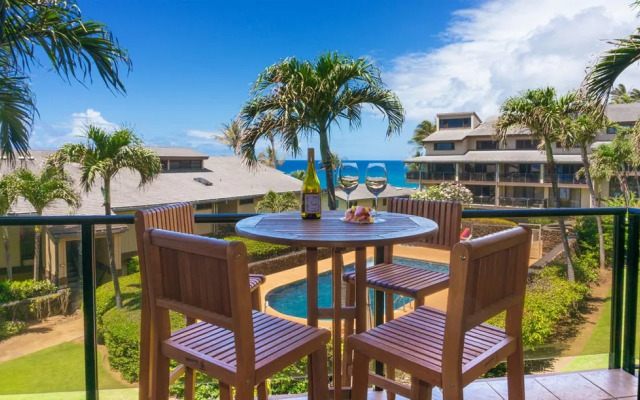 Makahuena 2202 By Redawning