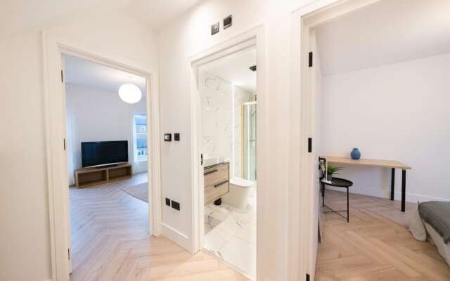 The Battersea Place - Charming 4bdr Flat
