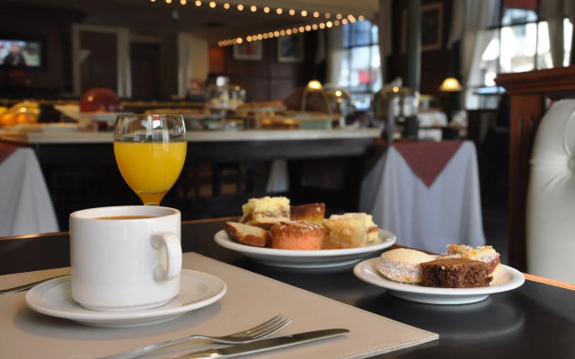 Epic Hotel Villa Mercedes