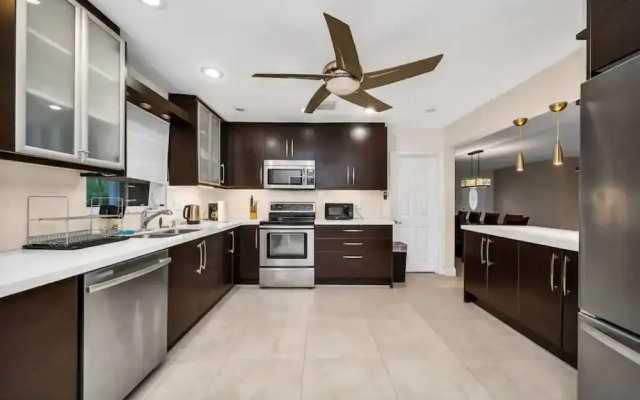 Heated Pool Home Near Beach