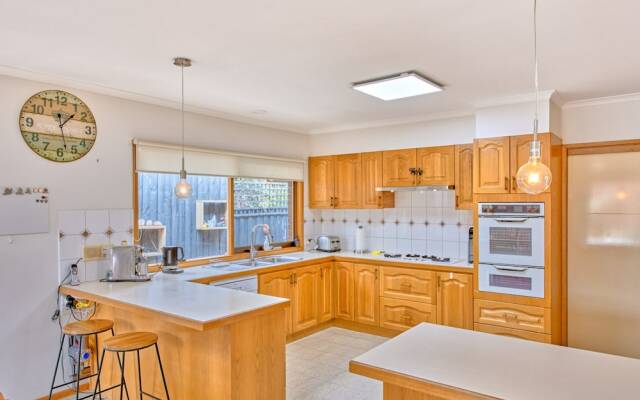 Spacious family home St Kilda