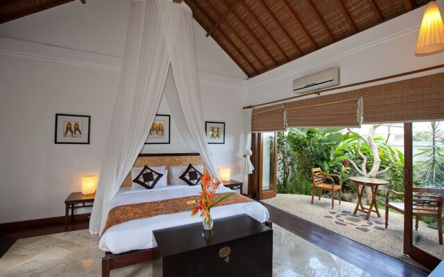 The Junno Villa