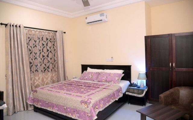 Target Hill Hotel