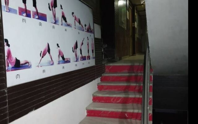 Hotel brijwasi palace