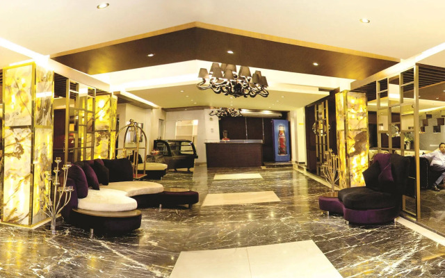 Monsoon Inn