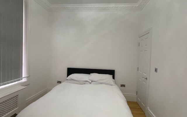 Charming 1-bed Apartment in Wolverhampton