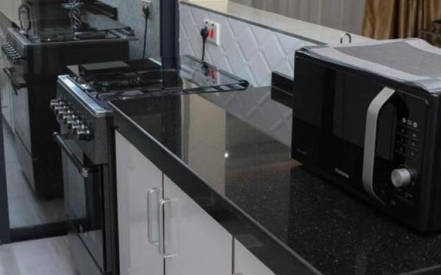 Stay.Plus Ndemi Gardens 3 Bedroom Apartment