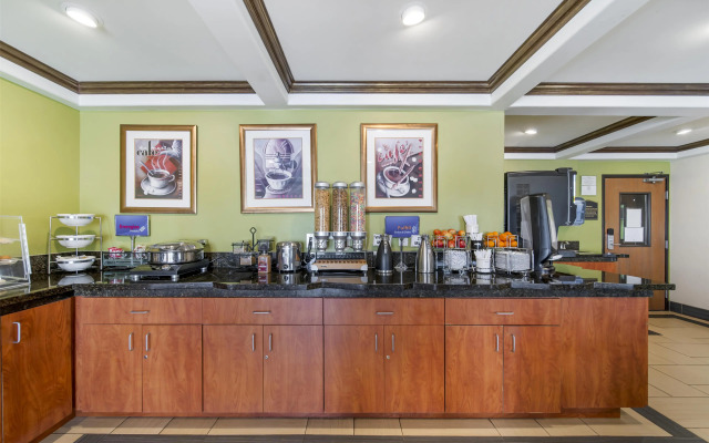 Best Western Antelope Inn & Suites