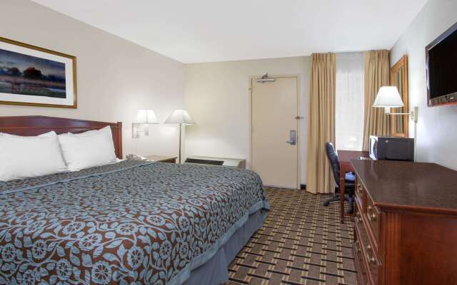 Days Inn by Wyndham Hilton Head